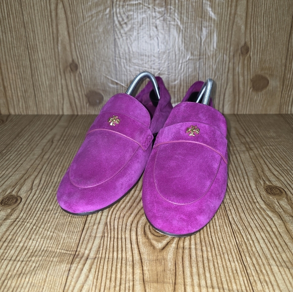 Tory Burch Shoes - Tory Burch Suede Ballet Loafer in Fucshia Size 11M